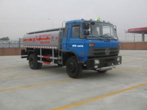 185马力 4×2 运油车(CLW5122GYYT3)