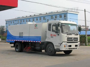 210马力 4×2 扫路车(CLW5160TSLD3)