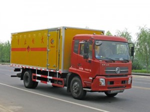 180马力 4×2 爆破器材运输车(CLW5120XQY3)